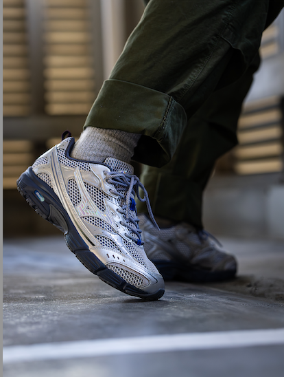 Mizuno MXR Silver Nimbus Cloud colorway, MIZUNO MXR SPACE LIGHT PACK ‘CLOUD NIMBUS SILVER’