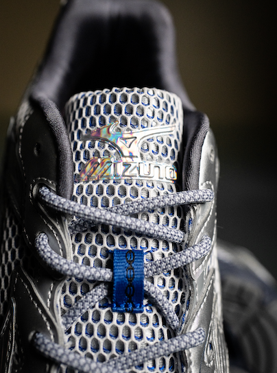 Mizuno MXR Silver Nimbus Cloud colorway, MIZUNO MXR SPACE LIGHT PACK ‘CLOUD NIMBUS SILVER’