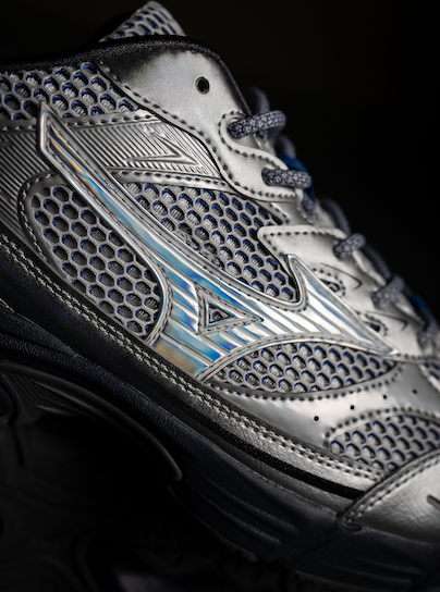 Mizuno MXR Silver Nimbus Cloud colorway, MIZUNO MXR SPACE LIGHT PACK ‘CLOUD NIMBUS SILVER’
