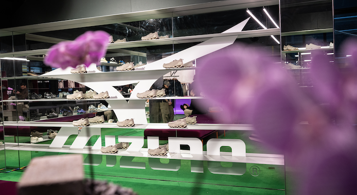 MIZUNO WAVE PROPHECY MOC, Mizuno Wave Prophecy Moc &#8211; Up There Store Launch