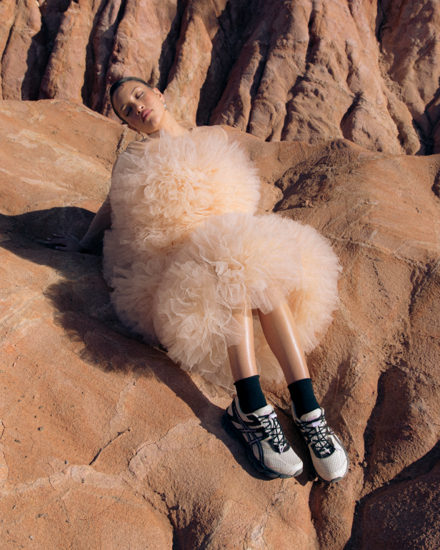 FINESSE ASICS GEL-CUMULUS™, FINESSE x ASICS GEL-CUMULUS™ 16 &#8216;Desert Rose&#8217;