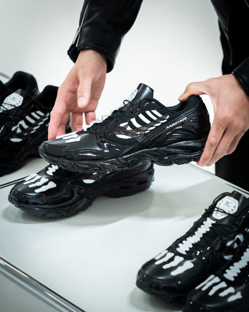 SBTG x Mizuno Wave, SBTG x Mizuno Wave Rider 10 “Bones”
