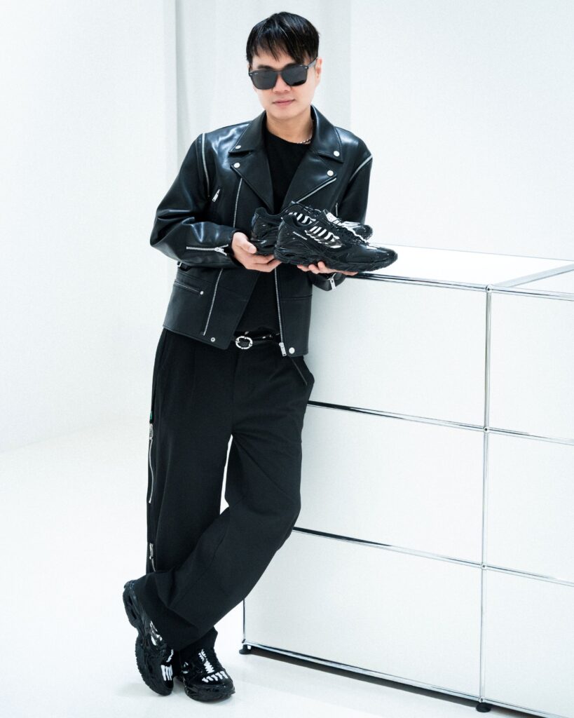 SBTG x Mizuno Wave, SBTG x Mizuno Wave Rider 10 “Bones”