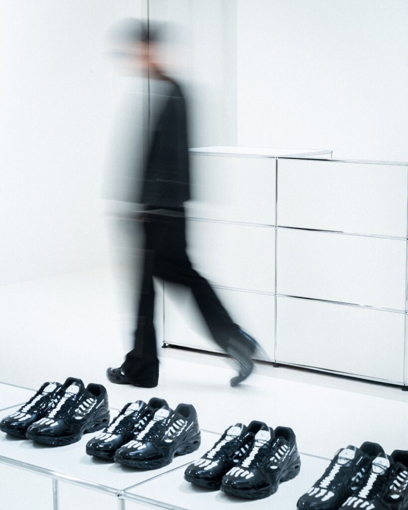 SBTG x Mizuno Wave, SBTG x Mizuno Wave Rider 10 “Bones”