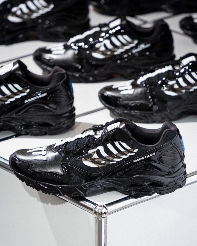 SBTG x Mizuno Wave, SBTG x Mizuno Wave Rider 10 “Bones”